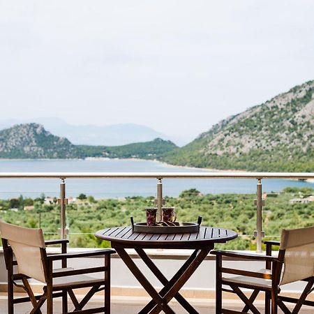 Villa Armonia Vouliagmeni insjö Exteriör bild