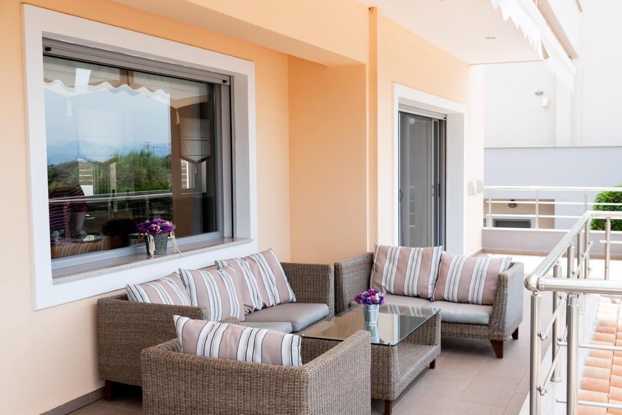 Villa Armonia Vouliagmeni insjö Exteriör bild