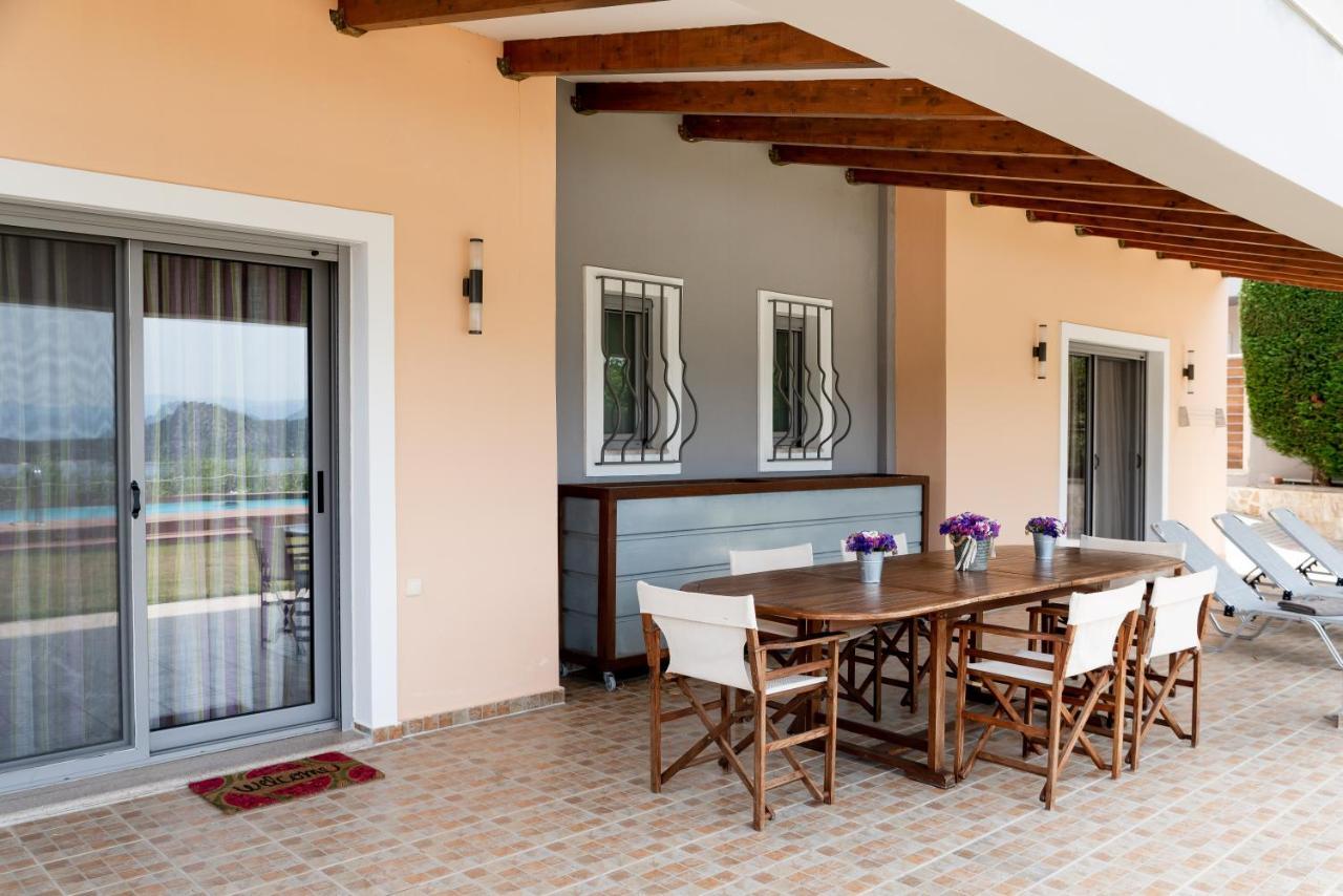 Villa Armonia Vouliagmeni insjö Exteriör bild